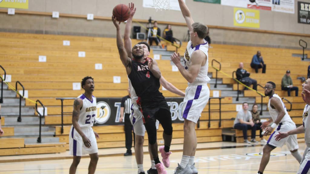 MBB - Dante Williams (photo by Brett Bovee)